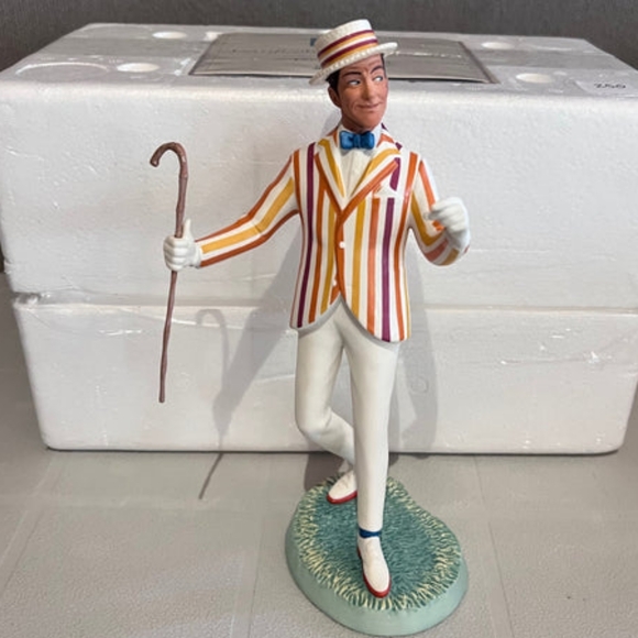 WDCC Mary Poppins Bert Feeling Grand Walt Disney Classics Collection Figurine - Picture 3 of 5